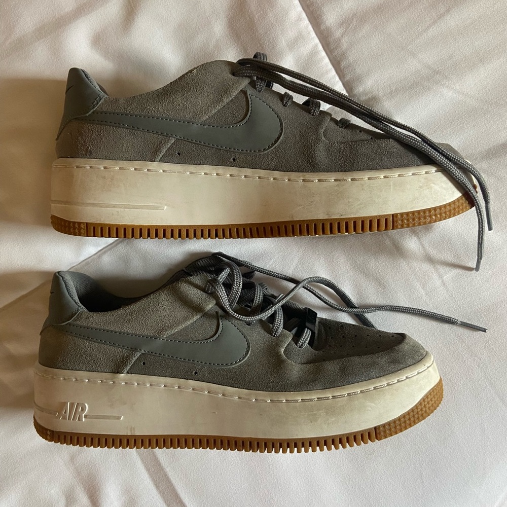 Grey Nike Air Force size 9